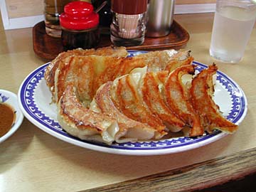 淡水軒の「焼ギョウザ」２人前